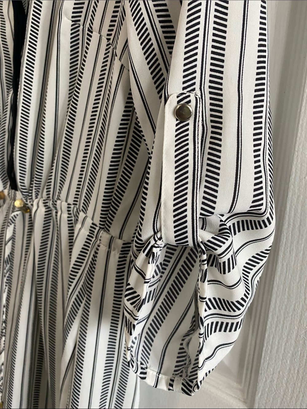 H&M Modern Classic Striped V-Neck Resort Vacation Dress - Size 4 EUC QUIET LUX - Picture 8 of 11